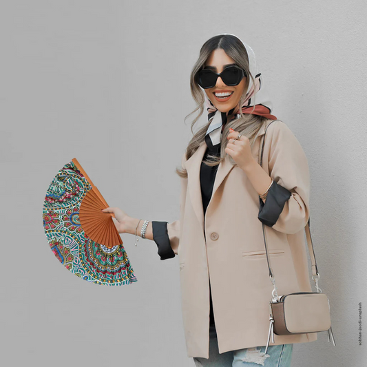 Handfächer mit geometrischem Muster - Air