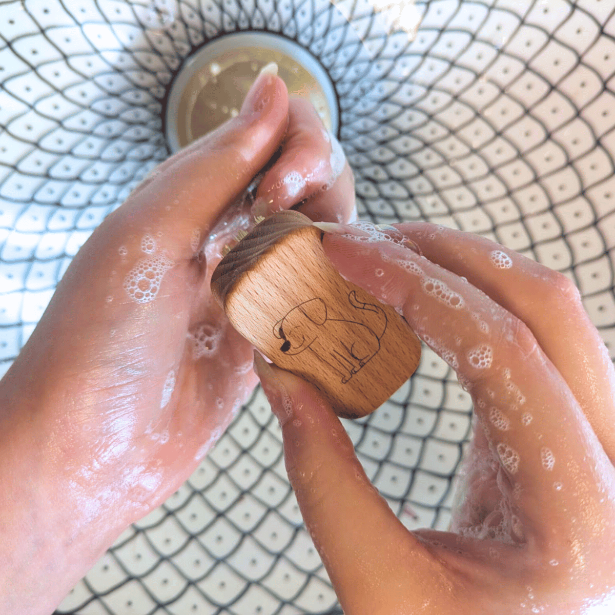 Kindernagelbürste mit Hund