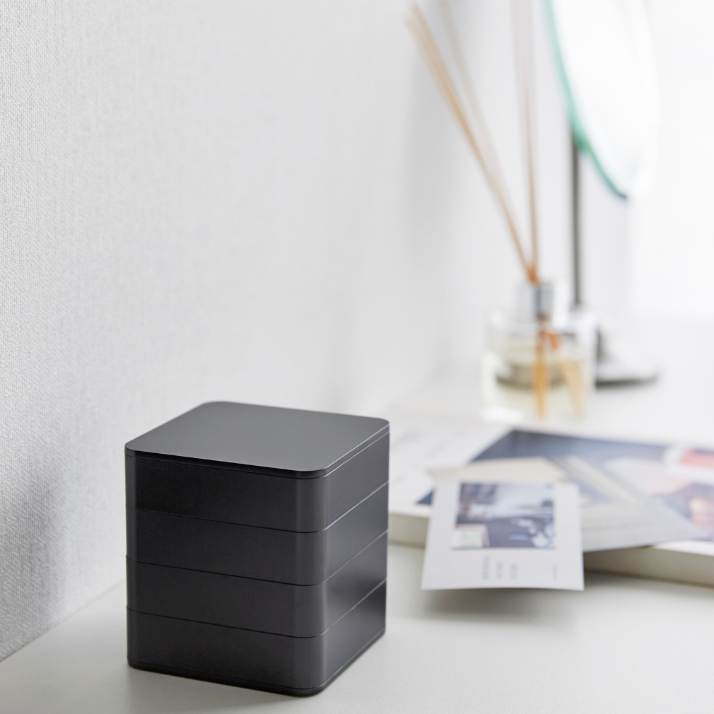 quadratische Schmuckdose - schwarz