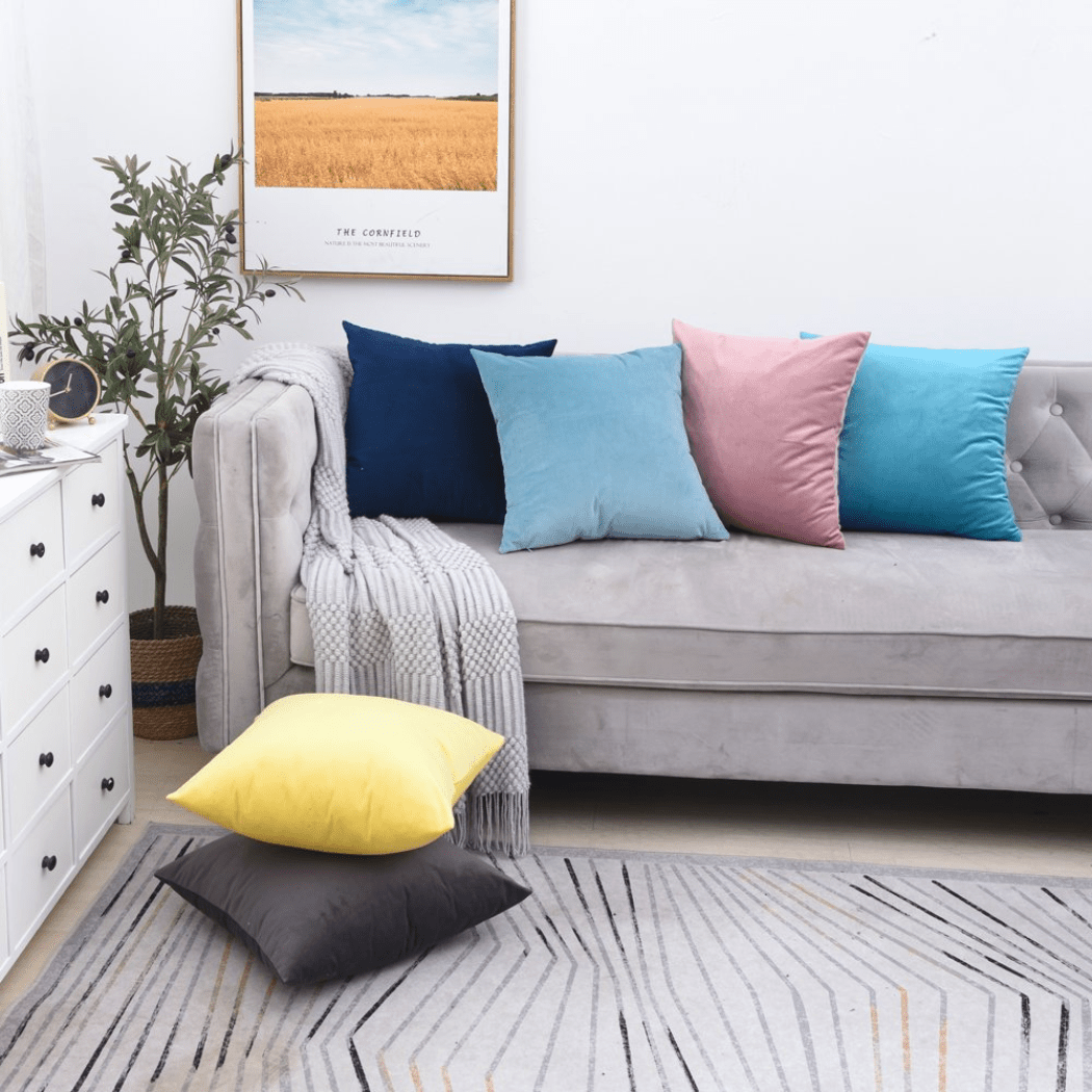 By Javy Kissenbezug aus Samt - dunkelgrau