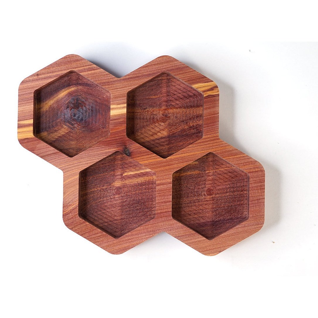 Third Eye Creation Company Tablett aus Zedernholz - Waben