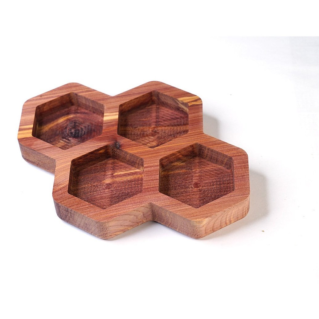 Third Eye Creation Company Tablett aus Zedernholz - Waben