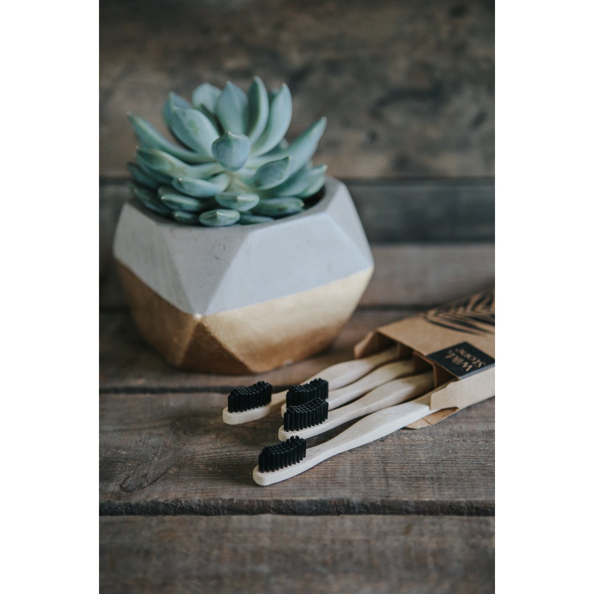 Wild and Stone Bambuszahnbürsten für Erwachsene