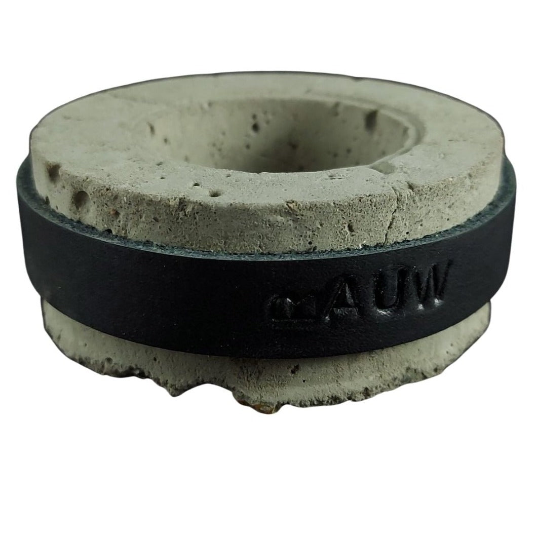 Rauw Beton Design kleiner Teelichtständer und Kerzenhalter aus Beton