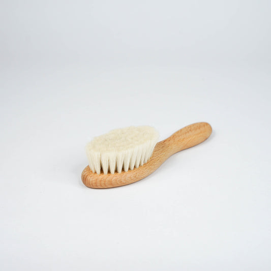 Babyhaarbürste aus Buchenholz mit Katzenmotiv