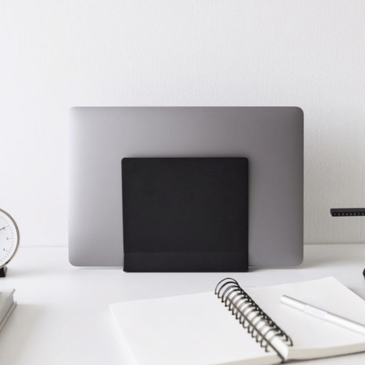 TOWER Notebookhalter - Schwarz Laptopständer