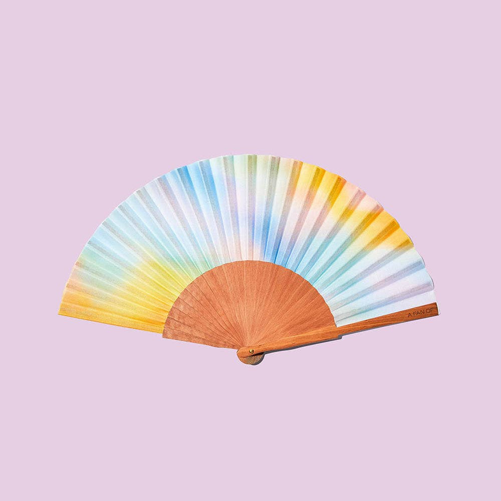 handfaecher zarte farben pastell