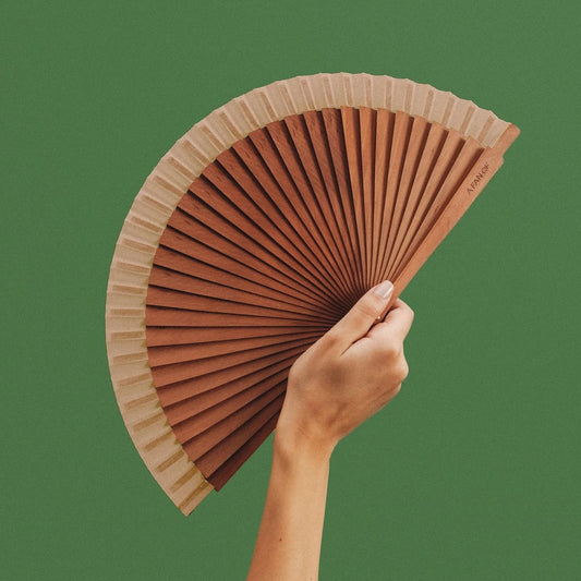 Handfächer aus Holz mit beigem Akzent 21cm - Solid Wood Beige