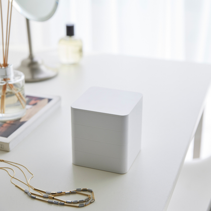 quadratische Schmuckdose - weiß