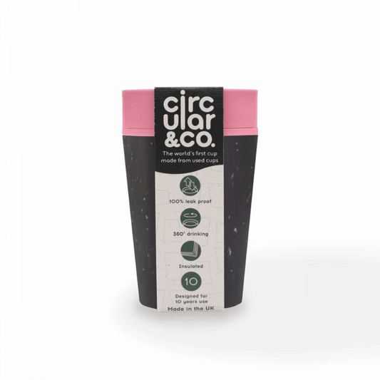 kleiner Kaffeebecher aus recycelten Materialien - schwarz/pink Circular&Co